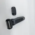 Produktbild: Braun Series 6 Rasierer Herren mit EasyClick Aufsatz, Elektrorasierer & Präzisio