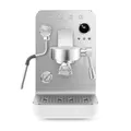 Produktbild: Smeg, Manuelle Espresso-Kaffeemaschine MiniPro EMC02WHMEU, Dreifach-Thermoblock, professioneller Dampfstab und Filterhalter, 1,7-Liter-Tank, abnehmbare Abtropfschale, 1700W, Weiß Matt