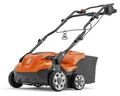 Produktbild: Husqvarna S138C Elektrischer Vertikutierer und Rasenlüfter – 1,6 kW, 37,5 cm Arbeitsbreite, 2-in-1-Klingen, einstellbare Tiefe und klappbarer Griff