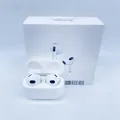 Produktbild: Apple AirPods (3. Generation) mit Lightning-Ladecase (2022)