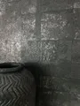 Produktbild: Newroom Vliestapete, Schwarz Tapete Modern Quadrate - Mustertapete Fliesenoptik Metallic Glamour 3D Optik Fliesen Metallic für Schlafzimmer Wohnzimmer Küche