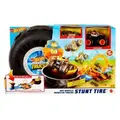 Produktbild: Hot Wheels GVK48 - Monster Trucks Stunt Reifen Spielset mit Startrampe, 1 A