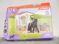 Produktbild: Schleich 42437 Pferdebox mit Tori und Princess Horse Club Set