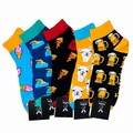 Produktbild: TwoSocks lustige Sneaker Socken Damen & Herren und witzige Sportsocken als Geschenk, Baumwolle, Einheitsgröße 38-46 (Pizza schwarz)