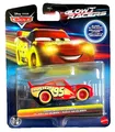 Produktbild: Cars Lightning McQueen Glow Racers Kinder Modellauto Spielzeug Disney 1:55 Pixar
