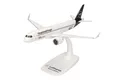 Produktbild: herpa Snap-Fit Modellflugzeug Lufthansa Airbus A320neo “Hauptstadtflieger” Miniatur im Maßstab 1:200, Sammlerstück, Modell mit Standfuß, Kunststoff