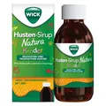 Produktbild: WICK Husten-Sirup Natura Kinder ab 1 Jahr, 2-in-1 Linderung mit Honig- und Erdbeergeschmack - Jetzt 15% mit dem Code wick15 sparen sparen*