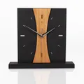 Produktbild: Kreative Feder Standuhr „Brown Stripe“ aus Holz – Schwarze Tischuhr in modernem Look ohne Ticken (Brown Stripe, leises Quarzuhrwerk)