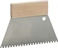 Produktbild: KWB Zahnspachtel, 180mm, 4mm gezahnt, holzgriff, zahnkelle, spachtel, trapezspachtel
