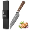 Produktbild: Wakoli Hickory Damastmesser Santoku Messer – Damast Küchenmesser aus 67 Lagen Damaststahl mit VG10 Kern, 18 cm Klinge, V-Schliff 12–14°, Walnussholzgriff, Kochmesser Profi Messer in Geschenkbox