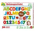 Produktbild: Lena 65822 – Holz Magnettafel Set, magnetische Tafel ca. 44 x 38 cm mit 26 Buchstaben und 10 Zahlen, Lernspielzeug für Kinder ab 3 Jahren zum Schreiben und Rechnen, Mehrfarbig