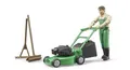 Produktbild: Bruder® Spielzeug-Gartenset bworld Gärtner mit Rasenmäher und Gartengeräten, (4-tlg)