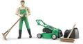 Produktbild: Bruder® Spielfigur Spielfiguren Set bworld Gärtner mit Rasenmäher und Gartengeräten 62103