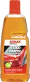 Produktbild: SONAX GlanzShampoo Konzentrat (1 Liter) durchdringt und löstr Schmutz gründlich, ohne Angreifen der Wachs-Schutzschicht | Art-Nr. 03143000