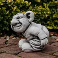 Produktbild: Troll Leck mich! Kobold Steinfigur 24 cm 8 kg Grau Weißbeton frostsicher