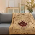 Produktbild: Harry Potter Decke 150 x 200 cm Kinderdecke XXL kuschelige Flauschdecke Fleecedecke mit Hogwarts-Schule und Karte des Rumtreibers · große Decke Tagesdecke Kuscheldecke · Marauders Map (braun)