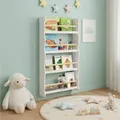 Produktbild: Bellabino Tista Bücherregal Kinder – Kinderbücherregal mit 4 Fächern für Bücher & Spielzeug – Wandregal Kinderzimmer/Spielzimmer – Kinderregal Weiß – Montessori Regal – Spielzeugregal Holz 100x60x15cm