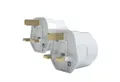 Produktbild: EAZY CASE 2x Travel Adapter UK Reiseadapter Stromstecker Stromadapter Typ G, 2er Set EU auf UK Adapter Strom England 3pin Buchse Netzadapter Weiß