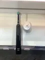 Produktbild: Oral-B Pro Series 3 Black Edition Zahnbürste - Wie neu 1#30725279