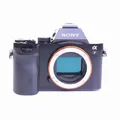 Produktbild: Sony Alpha 7 Systemkamera (Body) + GARANTIE* (#A3923)