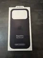 Produktbild: Apple iPhone 17 Pro Silicone Case Mit MagSafe/Midnight/Schwarz-MGFK4ZM/A
