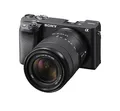 Produktbild: Sony Alpha 6400 APS-C Spiegellose Kamera mit 18-135mm Objektiv (Schneller 0,02s Autofokus mit Augenerkennung für Mensch und Tier, 4K-Filmaufnahmen und neigbares Display für Vlogging)