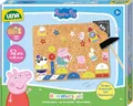 Produktbild: Lena® Hammerspiel Peppa Pig – Kreatives Set mit 44 bunten Plättchen, Hammer, Nägeln und Korkplatte, ab 3 Jahren