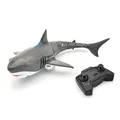 Produktbild: MikaMax, RC Hai – Haifisch-Spielzeug, Ferngesteuertes Hai-Spielzeug – Wasserspielzeug – RC Boot - 36,5 cm - 30M Reichweite, 2-Rad-Antrieb, 2.4GHz, Ideal für Kinder und Erwachsene