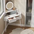 Produktbild: Schminktisch mit Beleuchtung Spiegel, Einstellbarer Helligkeit, Eck Kosmetiktisch mit 2 Schubladen, 1 Fach mit Glasfront, Frisiertisch Kosmetiktisch,
