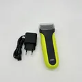 Produktbild: Braun Series 3 300 Elektrorasierer mit 3  Klingen, wiederaufladbar und kabellos,