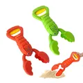 Produktbild: alldoro 68720 Sandgreifer Hummer 2er Set rot & grün, robustes Sandspielzeug für Kinder, Sandkasten-Krabbe, leicht & einhändig bedienbar, 34 cm
