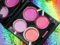 Produktbild: Essence I want candy scented lipgloss palette chupa chups new