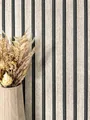 Produktbild: Newroom Tapete Grau Vliestapete Paneele - Holzwandpaneele Skandinavisch Schwarz Lamelle Streifen Wandpaneele Streifen Holzpaneele Wandverkleidung inkl. Tapezier-Ratgeber