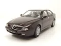 Produktbild: Alfa Romeo 166 1999 schwarz metallic Modellauto 1:18 Triple9