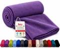Produktbild: Betz Fleecedecke 130x170 cm 180g/m² – Weiche Wohndecke & Kuscheldecke – Flauschige Sofadecke als Tagesdecke – Leicht, wärmend & pflegeleicht – Farbe Lila