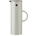 Produktbild: Stelton Isolierkanne EM77 - Doppelwandige Isolierkanne für heiße/kalte Getränke - Tee- & Kaffeekanne mit Glaseinsatz, Magnetverschluss, Schraubdeckel, Vintage-Design - 1 Liter, Sand