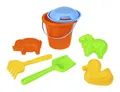 Produktbild: Lena 05416 Happy Sandset, Strandspielzeug 7-teilig, Sandgarnitur mit Eimer, Sieb, Mehlschaufel, Harke, Lamm-Förmchen, Enten-Förmchen und Schwein-Förmchen, Sandspielzeug für Kinder ab 12 Monaten