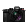 Produktbild: PANASONIC Lumix S5D + Objectif 28-200mm f/4.0-7.1 Macro