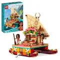 Produktbild: LEGO 43210 Disney Princess Vaianas Katamaran Spielzeug Boot mit Vaiana und Sina Prinzessinnen Mini-Puppen & Delfin-Figur für Mädchen und Jungen
