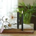 Produktbild: LED Stabkerzen THEA - dünne Tafelkerzen - Echtwachs - H: 16,6cm - D: 1,3cm - schwarz - 2 Stück