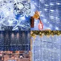 Produktbild: SALCAR 5m LED Eisregen Lichterkette Außen Innen, Lichtervorhang Fenster Weihnachten, Weihnachtsbeleuchtung Strom 31V mit 8 Beleuchtungsmodi und