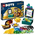 Produktbild: LEGO 41811 DOTS Hogwarts Schreibtisch-Set, DIY Harry Potter Zubehör für die Schule, Bastelset-Deko und Aufnäher, Bastel-Mosiak-Spielzeug-Set für Kinder