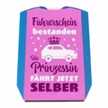 Produktbild: speecheese Prinzessin Parkscheibe mit Spruch Führerschein bestanden Auto-Zubehör für volljährige Fahrer Vermeide Strafzettel beim Parken Frauen Pink Mädchen