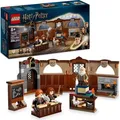 Produktbild: LEGO Harry Potter Schloss Hogwarts: Zauberkunstunterricht, Set mit 3 Minifiguren, inkl. Hermine Granger & Ron Weasley, Wingardium Leviosa Funktion,... - Bronze