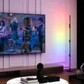 Produktbild: HOMCOM LED-Stehlampe Wohnzimmer Stehleuchte mit Fernbedienung, App-Steuerung, dimmbar Standleuchte mit Timer, Musik-Synchronisation, Standlampe mit Szenenmodi, für Schlafzimmer, Dunkelgrau