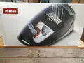 Produktbild: Miele Guard M1 Cat & Dog obsidianschwarz Bodenstaubsauger Staubsauger 890 Watt
