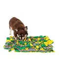 Produktbild: lionto Schnüffelteppich für Hunde und Katzen, Suchmatte zum Stressabbau und zur Konzentrationsförderung, 50x34 cm, Teppich aus Fleece ist maschinenwaschbar mit Rutschfester Unterseite, gelb/grün
