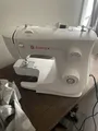 Produktbild: SINGER M2405 Nähmaschine. Funktioniert Einwandfrei. Sauberen Zustand