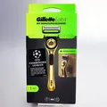 Produktbild: GilletteLabs mit Reinigungs-Element, Rasierer für Männer Champion Gold Edition,