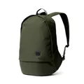 Produktbild: Bellroy Classic Rucksack – 3. Auflage (Pendlerrucksack mit 16-Zoll-Laptophülle, griffigem Material, Gepäckdurchreiche) - Olive